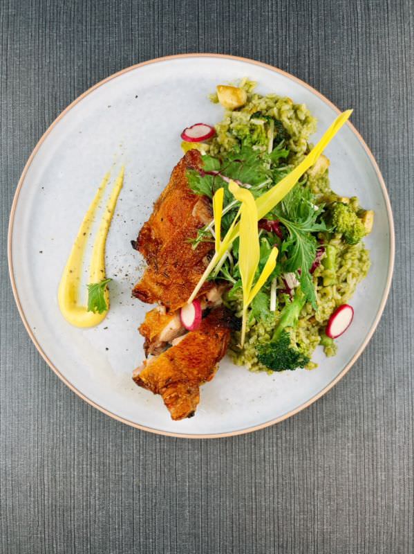 森林小徑精誠店享受美食